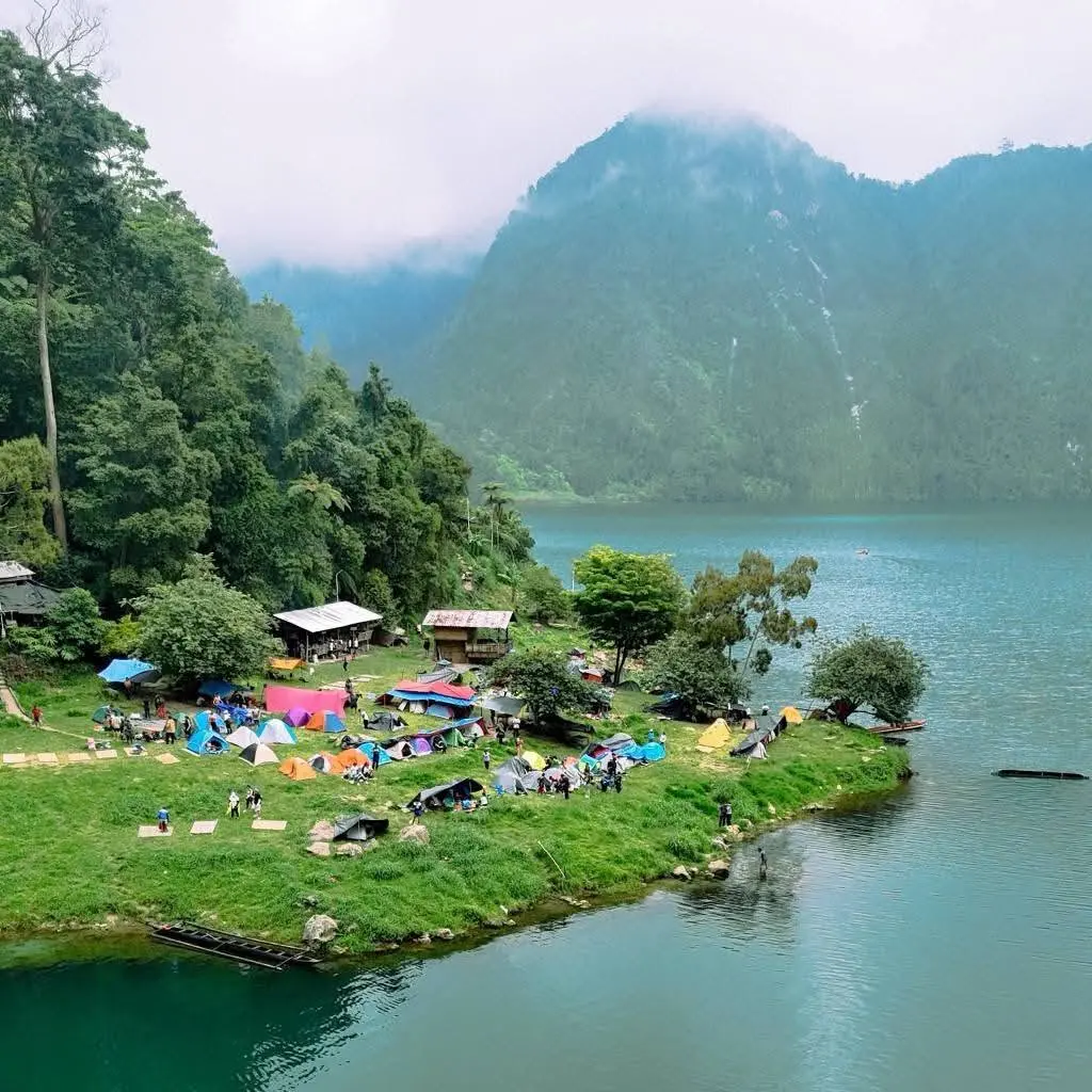Lake Holon Trek & Camp